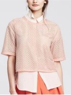 Banana Republic Women’s Light Pink Lace Short Sleeve‎ Top Size XS